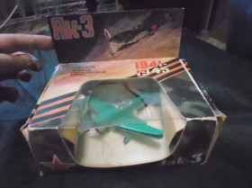: : ^/--/^ ЯК-3 - воздушный истребитель ВОВ, масштаб 1:72, металл, Сделано в СССР ^_^^^ ЯК-3 - повітряний винищувач ВВВ, масштаб 1:72, метал, Зроблено в СРСР - фото фото фото