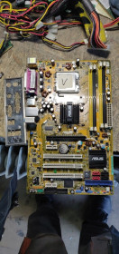 Материнські плати Материнские платы ^/--/^ Мат. плата ASUS P /--/ 5 /--/ PL /--/ 2 LGA /--/ 775 i /--/ 945 /--/ PL PCI-E+GbLAN SATA ATX 4 /--/ DDR /--/ 2 № 200511 ^_^^^ Мат. плата ASUS P /--/ 5 /--/ PL /--/ 2 LGA /--/ 775 i /--/ 945 /--/ PL PCI-E+GbLAN SATA ATX 4 /--/ DDR /--/ 2 No 200511 - фото фото фото