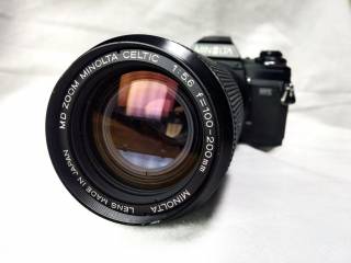 Sony Sony ^/--/^ Об&amp;apos;єктив телеобъектив Minolta Celtic 1:5.6 f=100-200 /--/ mm MD Zoom Ф /--/ 55 /--/ mm Вживане ^_^^^ Объектив телеобъектив Minolta Celtic 1:5. 6 f=100-200 /--/ mm MD Zoom Ф /--/ 55 /--/ mm - фото фото фото
