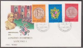 Європа Европа ^/--/^ Ватикан 1970 КАТОЛИЦИЗМ КАТОЛИЧЕСТВО ВЕРА ХРИСТИАСТВО БАРЕЛЬЕФ ГЕРБ ВАТИКАНА Один КПД Mi.561-563 ^_^^^ Ватикан 1970 Католіцизм Католичність Віра Християнство Барельєф Герб Ватікана Один ККД Mi.561-563 - фото фото фото