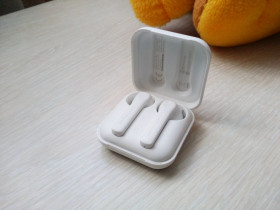 Bluetooth гарнітури Bluetooth гарнитуры ^/--/^ Беспроводные наушники Happy Plugs Air 1 Go True Wireless ^_^^^ Навушники Happy Plugs Air 1 Go True Wireless - фото фото фото