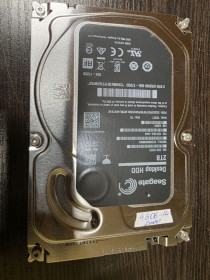 Жорсткі диски Жесткие диски ^/--/^ 2000 /--/ Gb 2 /--/ Tb 3,5 SATA /--/ 3 ST /--/ 2000 /--/ DM /--/ 001 Seagate жорсткий диск   (4306-14) ^_^^^ 2000 /--/ Gb 2 /--/ Tb 3,5 SATA /--/ 3 ST /--/ 2000 /--/ DM /--/ 001 Seagate жесткий диск (4306-14) - фото фото фото