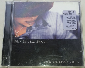 Музичні диски Музыкальные диски ^/--/^ JILL SCOTT Who Is Jill Scott?  (Words And Sounds Vol. 1)  CD US ^_^^^ JILL SCOTT Who Is Jill Scott? (Words And Sounds Vol. 1) CD US - фото фото фото