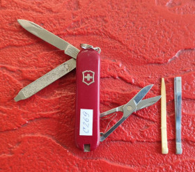 Ножі, мультітули Ножи, мультитулы ^/--/^ Нож-брелок Victorinox Classic SD [C /--/ 269] ^_^^^ Ніж-брелок Victorinox Classic SD [C /--/ 269] - фото фото фото