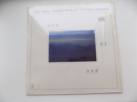 Платівки Пластинки ^/--/^ Виниловая пластинка One by One Dee Bell Eddie Duran featuring Tom Harrell Пр-во США ^_^^^ Вінілова платівка One by One Dee Bell Eddie Duran featuring Tom Harrell - фото фото фото