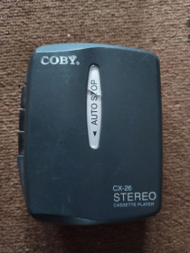 Портативні плеєри Портативные плееры ^/--/^ Coby CX-26 касетний плеєр повністю справний. ^_^^^ Coby CX-26 кассетный плеер полностью исправен. - фото фото фото