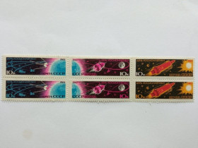 СРСР - СССР - ^/--/^ СССР 1963 г. ДЕНЬ КОСМОНАВТИКИ. 2756-2761 (2855-2860). СЦЕПКА, Чистые. (3) ^_^^^ СРСР 1963 р. День космонавтики. 2756-2761 (2855-2860). СЦЕПКА, чисті. (3) - фото фото фото