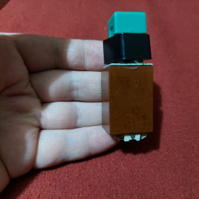 Тумблера, перемикачі Тумблера, переключатели ^/--/^ Переключатель П /--/ 2 /--/ КнТА /--/ 3 /--/ В, 79 год, ВП. Драг. Смотрите фото/описание. Мегаредкость. Лот 1 шт. Можно в коллекцию. ^_^^^ Перемикач П /--/ 2 /--/ КнТА /--/ 3 /--/ В, 79 рік, ВП. Драгметал. Дивіться фото / опис. Мегаредкость. Лот 1 шт. Можна в колекцію. - фото фото фото