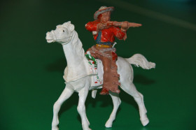 Фігурки, солдатики Фигурки, солдатики ^/--/^ ковбой с ружьем на коне LAFREDO 100-120 /--/ мм ОРИГИНАЛ раритет ^_^^^ ковбой з рушницею на коні LAFREDO 100-120 /--/ мм Орігінал раритет - фото фото фото