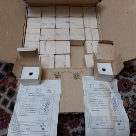 Радіолампи Радиолампы ^/--/^ Радиолампа ТВБ-8, новие, одна партия, каждая в коробке с паспортом. Смотрите фото/описание.       ( термопреобразователь ВЧ ) ^_^^^ Радіолампа ТВБ-8, нова партія, кожна в коробці з паспортом. Дивіться фото/опис. ( термоперетворювач ВЧ) - фото фото фото