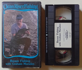 Спорт Спорт ^/--/^ Видеокассета Bream Fishing with Graham Marsden  (1989)  (фирма) ^_^^^ Відеокасета Bream Fishing with Graham Marsden (1989) - фото фото фото