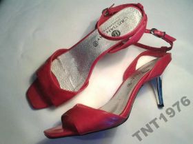 Босоніжки Босоножки ^/--/^ 39-40= Симпатичные босоножки CRISTIAN LAY!^ ^_^^^ 39-40 = Симпатичні босоніжки CRISTIAN LAY! - фото фото фото