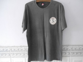 Футболки, майки Футболки, майки ^/--/^ Футболка &amp;quot;Saltrock&amp;quot;  (60% cotton / 40% polyester, L, India) б/у ^_^^^ Футболка &amp;quot;Saltrock&amp;quot; (60% cotton / 40% polyester, L, India) б/у - фото фото фото