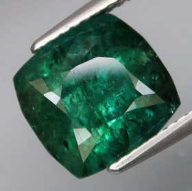 Турмалін Турмалин ^/--/^ Турмалин  6.23 ct    10 X 9.5 X 8.2 mm ^_^^^ Турмалін 6.23 ct 10 X 9.5 X 8.2 mm - фото фото фото
