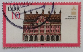 НДР, ФРН ГДР, ФРГ ^/--/^ ГДР 1984 Дворец, 10 /--/ Pfg, гашеная ^_^^^ НДР 1984 Палац, 10 /--/ Pfg, гашена - фото фото фото