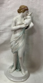 Статуетки, Скульптури, Фігурки, Фарфор Статуэтки, Скульптуры, Фигурки, Фарфор ^/--/^ Айхвалд, початок 20 ст. Дівчина з котиком. ^_^^^ Айхвалд, начало 20 в. Девушка с котиком. - фото фото фото