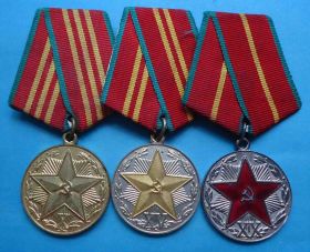 Медалі СРСР Медали СССР ^/--/^ За безупречную службу 10 15 20 КГБ выслуга ^_^^^ За бездоганну службу 10 15 20 КДБ вислуга - фото фото фото