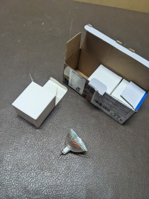Лампи, лампочки Лампы, лампочки ^/--/^ 2269 Лампочки -3 /--/ шт- GU /--/ 10 ^_^^^ 2269 Лампочки -3 /--/ шт-GU /--/ 10 - фото фото фото