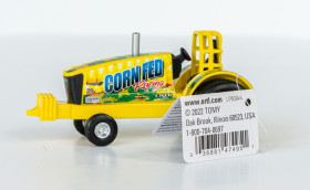 Hot Wheels Hot Wheels ^/--/^ 1:64 Case Puller Tractor Corn Fed Raicing, ERTL #47495 2022 - фото фото фото