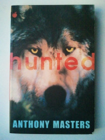 Книги на іноземних мовах Книги на иностранных языках ^/--/^ HUNTED. Anthony Masters. Мисливець        (Хижак). Англійською. ^_^^^ HUNTED. Anthony Masters. Охотник (Хищник). Английский. - фото фото фото