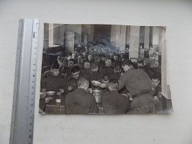 Листи, фото Письма, фото ^/--/^ Фотография Солдатская столовая 40-е годы ^_^^^ Фотографія військовий майор артилерія 40-і роки - фото фото фото