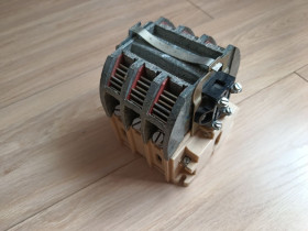 Контактори Контакторы ^/--/^ Магнитный пускатель St-5 /--/ Z на 100 /--/ А , катушка 380 В , до 55 кВт . ^_^^^ Магнітний пускач St-5 /--/ Z на 100 /--/ А, котушка 380 В, до 55 кВт. - фото фото фото