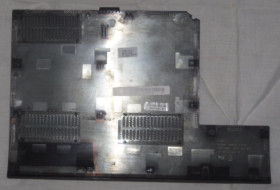Корпуса Корпуса ^/--/^ Нижняя сервис крышка Lenovo 590 ^_^^^ Нижня сервіс кришка Lenovo 590 - фото фото фото