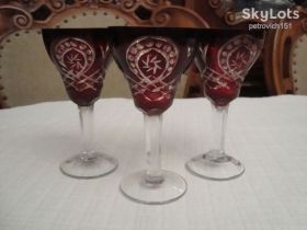 Кухонне начиння, посуд, столове срібло Кухонная утварь, посуда, столовое серебро ^/--/^ Шикарные рюмки - набор 3 шт цветное стекло ручная резьба германия ^_^^^ Шикарні Рюмки - Набір 3 шт Кольорове скло Хрусталь ? Ручна Різьба Німеччина NoСТ /--/ 179 - фото фото фото
