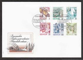 Європа Европа ^/--/^ Швейцария 1986 ПОЧТА ПОЧТОВЫЙ ТРАНСПОРТ ПОЧТАЛЬОН ЯЩИК ИСТОРИЯ КПД Mi.1321-1326 ya US$ 6.75 !!! ^_^^^ Швейцарія 1986 Поштовий транспорт поважна історія ККД Mi.1321-1326 ya EUR 5.00 - фото фото фото