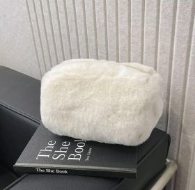 Інше Другое ^/--/^ Косметичка хутряна плюшева біла ^_^^^ Косметичка меховая плюшевая белая - фото фото фото