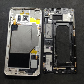 Корпуса на Samsung Корпуса на Samsung ^/--/^ Корпус, крышка Samsung Galaxy s /--/ 6 edge plus / G /--/ 928 / s /--/ 6 edge+ снят в хорошем состоянии. На средней части есть небольшое повреждение на последнем фото видно, все остальное ОК. ^_^^^ Корпус, кришка Samsung Galaxy s /--/ 6 edge plus / G /--/ 928 / s /--/ 6 edge+ знятий в хорошому стані. На середній частині є невелике пошкодження на останньому фото видно, все інше ОК. - фото фото фото