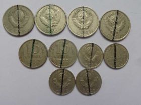 Інше Другое ^/--/^ 20,15,10 коп. СССР. Смещение в разных направлениях.10 /--/ шт. ^_^^^ 20,15,10 коп. СРСР. Зміщення в різних напрямках. 10 /--/ шт. - фото фото фото