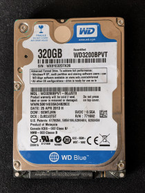 Жорсткі диски Жесткие диски ^/--/^ Жесткий диск WD Blue 320 GB sata 2.5 в идеале ^_^^^ Жорсткий диск WD Blue 320 GB sata 2.5 в ідеалі - фото
