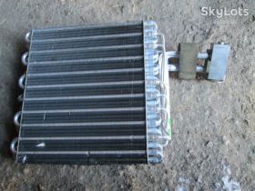 Інше Другое ^/--/^ Испаритель кондиционера Renault Laguna I 1 93-00 7701042182 ^_^^^ Випарник кондиціонера Renault Laguna I 1 93-00 7701042182 - фото фото фото