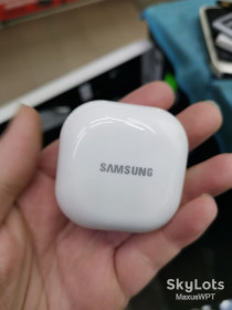 Навушники, гарнітури Наушники, гарнитуры ^/--/^ #1367 Sklad Samsung Galaxy Buds 2 r /--/ 177 case ^_^^^ Sklad Samsung Galaxy Buds 2 r /--/ 177 case - фото фото фото