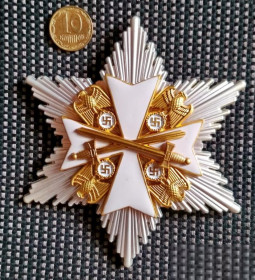 Копії медалей і знаків Копии медалей и знаков ^/--/^ Звезда Ордена Заслуг Немецкого Орла с мечами . 3 Рейх&amp;lt;span class&amp;quot;replica&amp;quot;&amp;gt;копия&amp;lt;d ^_^^^ Зірка Ордена Заслуг Німецького Орла з мечами . 3 Рейх <span class"replica" >копія <d - фото фото фото