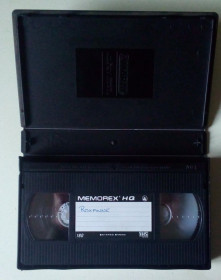 Касети Кассеты ^/--/^ Видеокассета Memorex E 180 HQ ^_^^^ Відеокасет Memorex E 180 HQ - фото фото фото