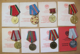 Медалі СРСР Медали СССР ^/--/^ Медалі участника війни - 8 шт. - див.опис = з документами на одну особу ^_^^^ Медали участника войны - 8 шт. - см. описание = с документами на одного человека - фото фото фото