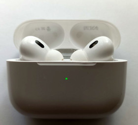Bluetooth гарнітури Bluetooth гарнитуры ^/--/^ навушники AirPods Pro ^_^^^ Наушники AirPods Pro - фото фото фото