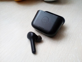 Bluetooth гарнітури Bluetooth гарнитуры ^/--/^ Bluetooth  наушники JAYS f-Five    (F /--/ 5 /--/ TW /--/ 01) оригинал ^_^^^ Bluetooth наушники JAYS f-Five (F /--/ 5 /--/ TW /--/ 01) - фото фото фото