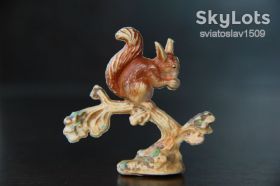 Фігурки, солдатики Фигурки, солдатики ^/--/^ белка с орешком животные PLAHO-MAROLIN ГДР ^_^^^ білка з горішком тварини PLAHO-MAROLIN НДР - фото фото фото