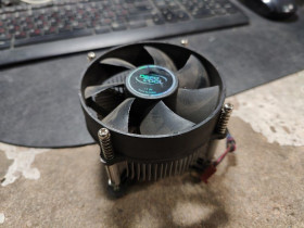 Системи охолодження Системы охлаждения ^/--/^ Процессорный куллер DeepCool с подложкой socket 775 № 250104109 ^_^^^ Процесорний куллер DeepCool з підкладкою socket 775 No 250104109 - фото фото фото