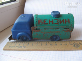 Інше Другое ^/--/^ Жестяной бензовоз г. Одесса. Игрушка 60-70-ых гг. ^_^^^ Жорсткий бензовоз м. Одеса. Іграшка 60-70-х рр. - фото фото фото