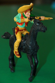 Фігурки, солдатики Фигурки, солдатики ^/--/^ ковбой с ружьем на коне LAFREDO 100-120 /--/ мм ОРИГИНАЛ раритет ^_^^^ ковбой з рушницею на коні LAFREDO 100-120 /--/ мм Орігінал раритет - фото фото фото