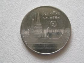 Таїланд Таиланд ^/--/^ Таиланд 1 бат 2004 года 26713 ^_^^^ Таїланд 1 бат 2004 року 26713 - фото фото фото