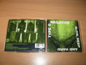 Музичні диски Музыкальные диски ^/--/^ TYPE O NEGATIVE - Slow, Deep And Hard  (1995 Roadracer USA) ^_^^^ TYPE O NEGATIVE - Slow, Deep And Hard (1995 Roadracer USA) - фото фото фото