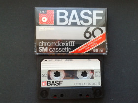 Касети Кассеты ^/--/^ Аудиокассета BASF Chromdioxid II 60 ^_^^^ Аудіокасет BASF Chromdioxid II 60 - фото фото фото