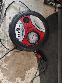 Компресори Компрессоры ^/--/^ Компрессор автомобильный Air Compressor 260 /--/ PCI № 25250706 ^_^^^ Компресор автомобільний Air Compressor 260 /--/ PCI No 25250706 - фото фото фото