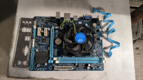 Материнські плати Материнские платы ^/--/^ Материнська плата GIGABYTE GA-61 /--/ M-S /--/ 1 ^_^^^ Материнская плата GIGABYTE GA-61 /--/ M-S /--/ 1 - фото фото фото