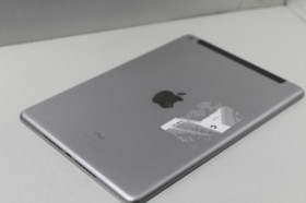 Apple iPad Apple iPad ^/--/^ Планшет №2835  Apple iPad A /--/ 1823  32 /--/ GB  Экран 9.7&amp;quot; ^_^^^ Планшет No /--/ 2835 Apple iPad A /--/ 1823 32 /--/ GB Экран 9.7&amp;quot; - фото фото фото